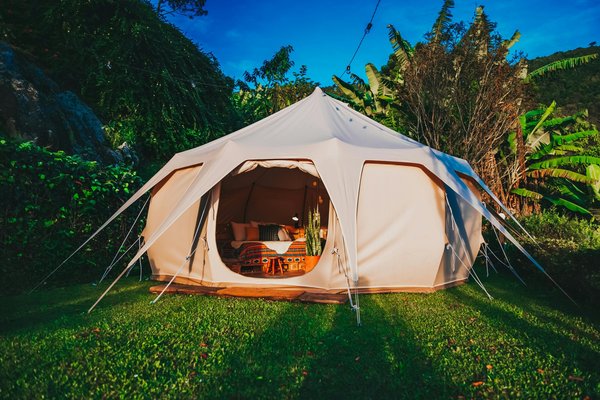 Glamping : des séjours insolites au cœur de la nature
